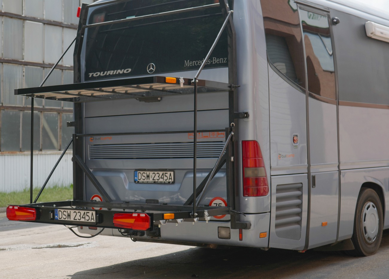 swiatla-do-kamperow-2 Iluminación de 12 V para autocaravanas: para el habitáculo y el maletero