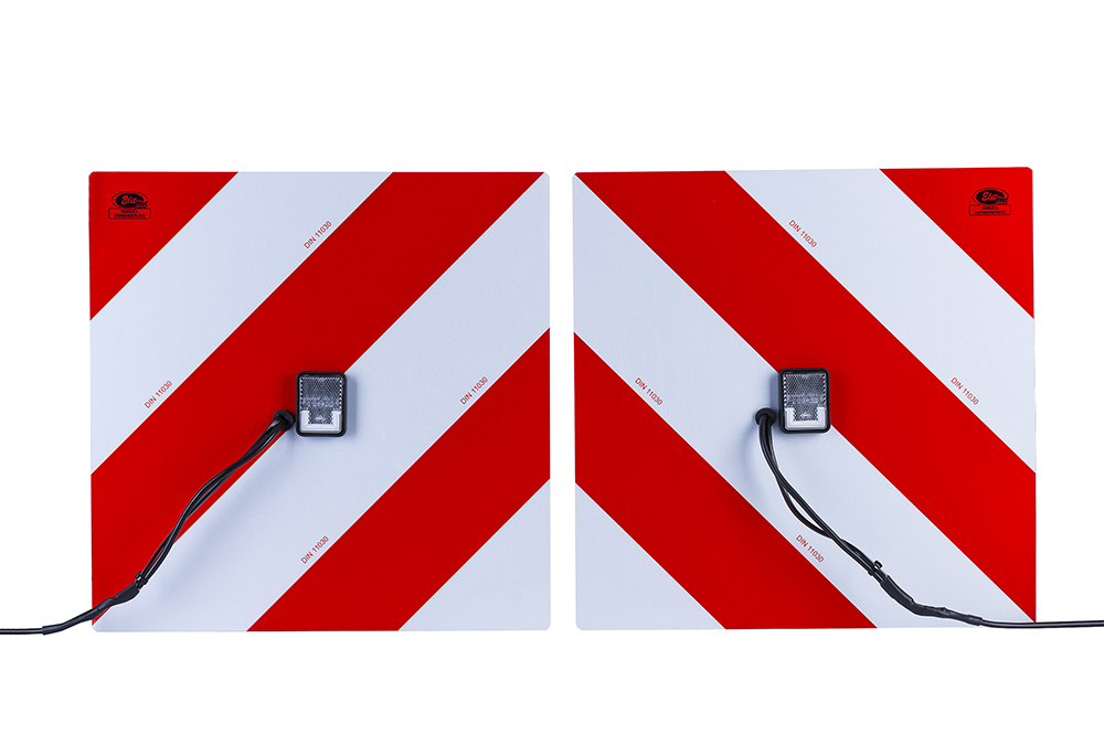 ZPR 3020 (8.2.2) Conjunto de luces LED 12/24 V con panel para cargas sobredimensionadas, con toma y conector Superseal